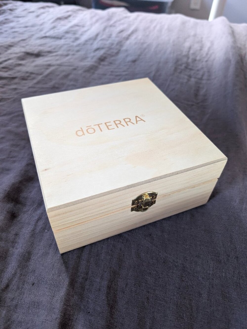 doTerra Wood Storage Box for Essential Oils, 25 slots